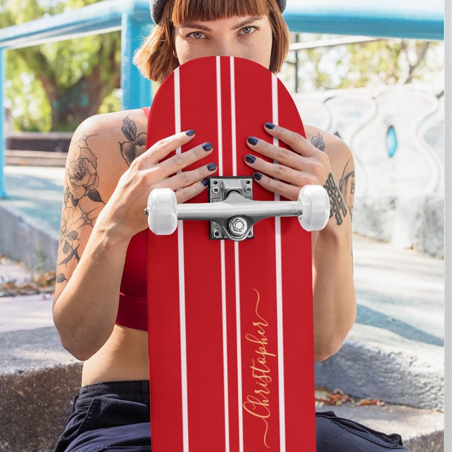 Skateboard Cool classique Red and White Racing Stripes Monogr (Classic Cool Red and White Racing Stripes Monogram Skateboard)