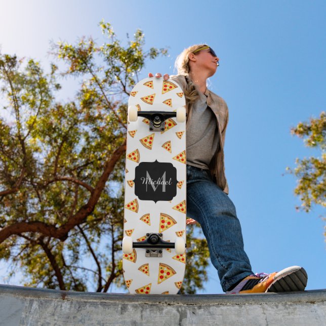 Skateboard Cool et fun pizza tranches motif Monogram blanc (Extérieur 1)