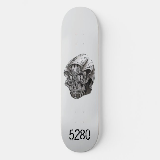 Skateboard Crâne encapuchonné (Recto)