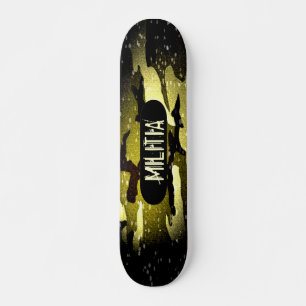 skateboard de la Milice Cammo