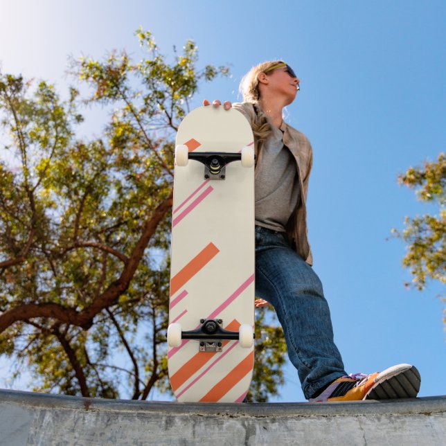 Skateboard Diagonales - rose, orange et crème (Extérieur 1)