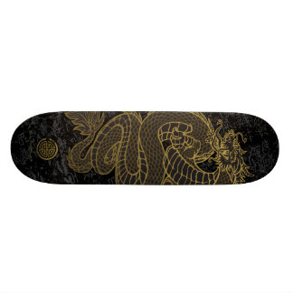 Skateboard Dragon chinois d'or sur le noir