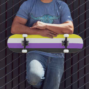 Skateboard Drapeau de fierté non binaire de SlipperyJoe's jau