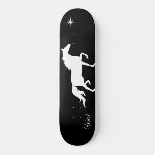 Skateboard Elégante silhouette de cheval blanc sur noir
