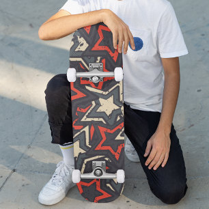 Skateboard Étoiles Noires et Rouges Modernes Motif Grunge Per