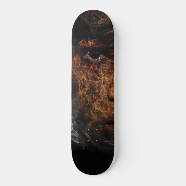 Skateboard Fille sur la plate-forme de planche à roulettes du (Recto)