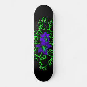 Skateboard Fleur Lily violette sur noir