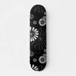 Skateboard Floral noir et blanc rétro