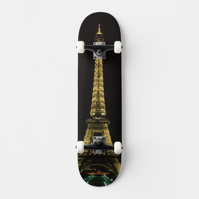 Skateboard France, Paris. Tour Eiffel le soir avec (Recto)