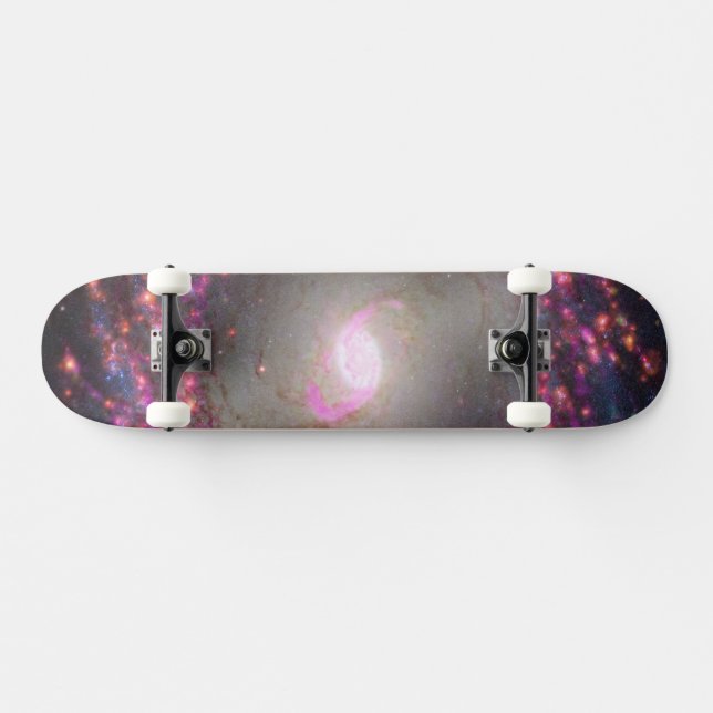 Skateboard Galaxie Spirale Ngc 3351. (Horz)