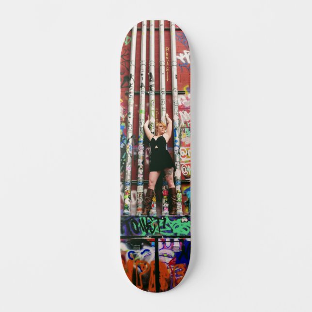 Skateboard Graffiti Alley (Recto)