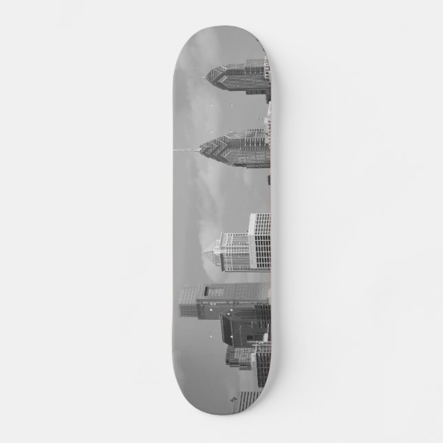 Skateboard gratte-ciel de Philly noir et blanc (Recto)