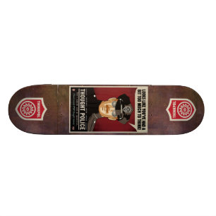 Skateboard La police de pensée fait de la planche à roulett