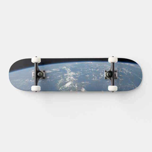 Skateboard La Poussière Saharienne Frappant Vers L'Ouest Dans (Horz)