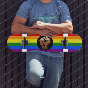 Skateboard Le drapeau de couleur des personnes queer de Slipp