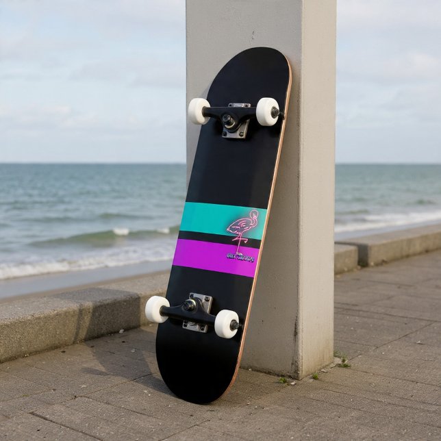 Skateboard Le Flamant rose rose (Créateur téléchargé)
