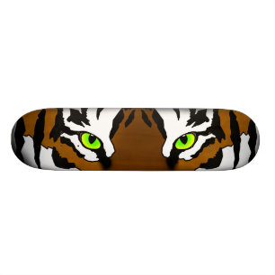 Skateboard Le tigre observe la planche à roulettes