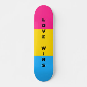 Skateboard LGBTQ Rainbow Pansexual Pride drapeau Texte person