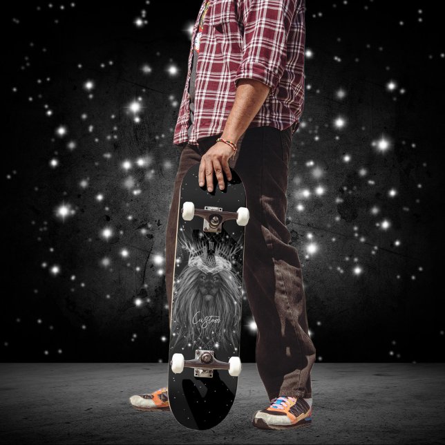 Skateboard Lion Starlight avec monogramme Couronne noir (Créateur téléchargé)