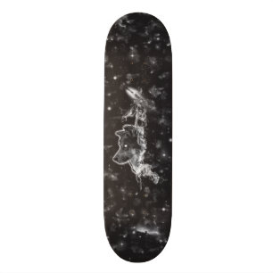 Skateboard Loup blanc et la planche à roulettes d'obscurité