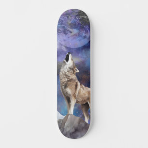 Skateboard Loup gris hurlant au pont de patinage sur la lune