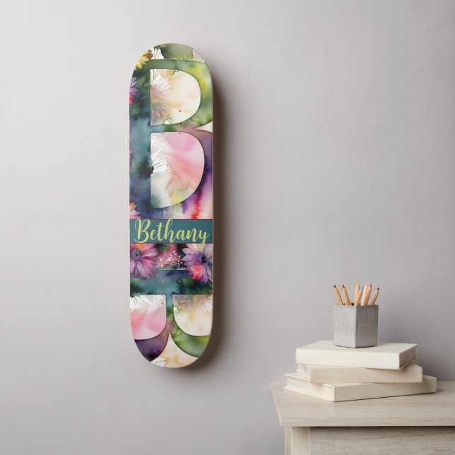 Skateboard Monogramme B bijou personnalisé Aquarelle Floral (Art mural)