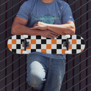 Skateboard Motif à carreaux orange noir et blanc 