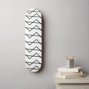 Skateboard Motif géométrique noir et blanc Chevron