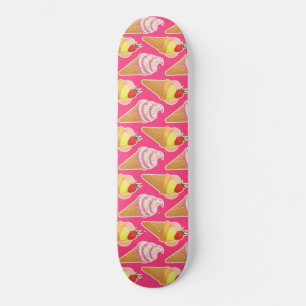 Skateboard Motif rose Kawaii avec crème glacée aux fraises