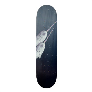 Skateboard Narwhals mignon nageant ensemble sous l'eau