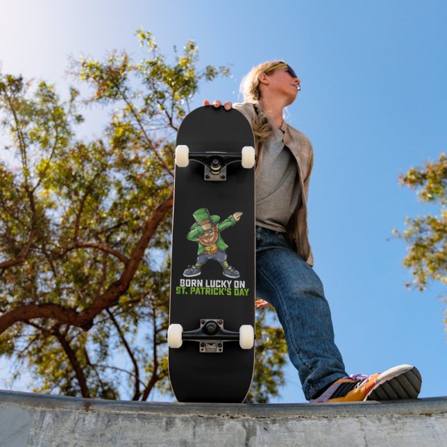 Skateboard Né Lucky Sur St Patrick's Day Dabbing Birthday (Extérieur 1)