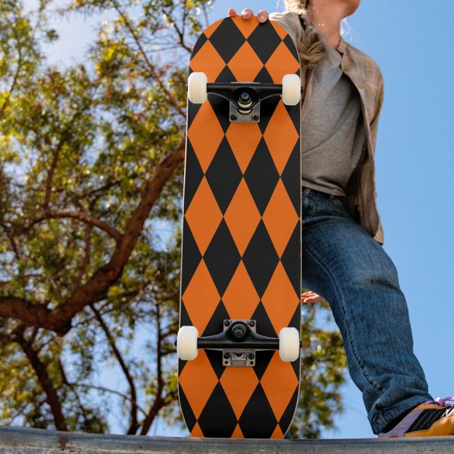 Skateboard Orange Black Harlequin Diamonds Checkers Design  (Créateur téléchargé)