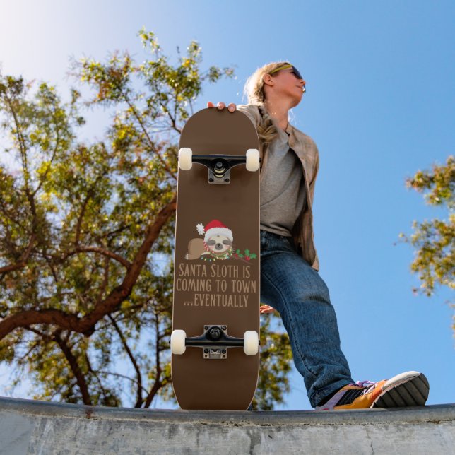 SKATEBOARD PÈRE NOËL SLOTH VIENT EN VILLE... FINALEMENT (Extérieur 1)