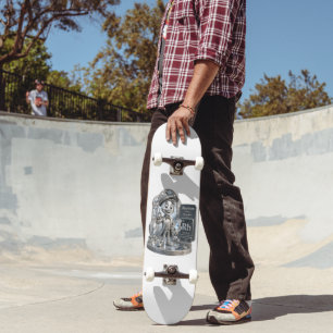 Skateboard Personnage Rhodium de l'univers ATOMIVRA™