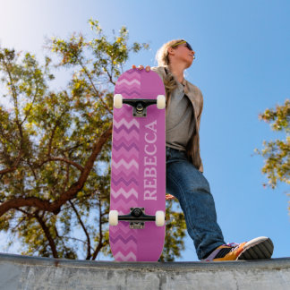 Skateboard Personnalisé Zig Zag rose Fun et Edgy