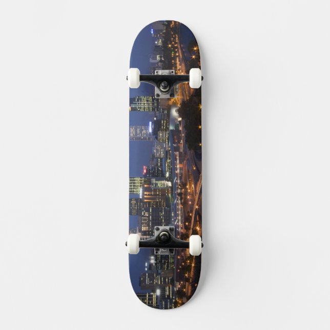 Skateboard Perth, Australie. Vue du centre de Perth depuis (Recto)