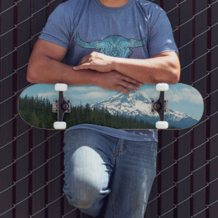Skateboard Photo du capot du mont enneigé