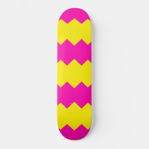 Skateboard Planche à roulettes à motif à rayures zig zag rose