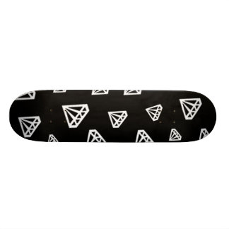 Skateboard planche à roulettes de blanc de diamants