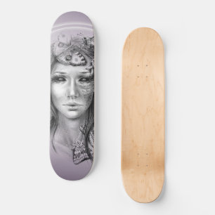Skateboard Portrait de femme avec papillons de nuit Art fanta
