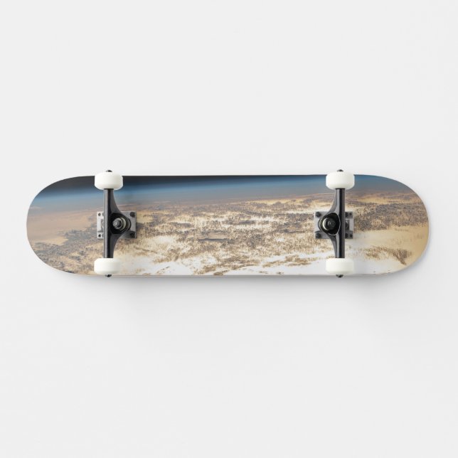 Skateboard Poutres De Soleil Au Large De L'Océan Atlantique (Horz)