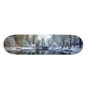 Skateboard Réflexion d'hiver chez Yosemite