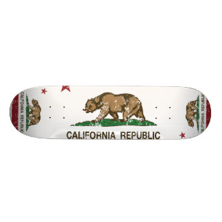Skateboard Regard affligé par drapeau de République de la