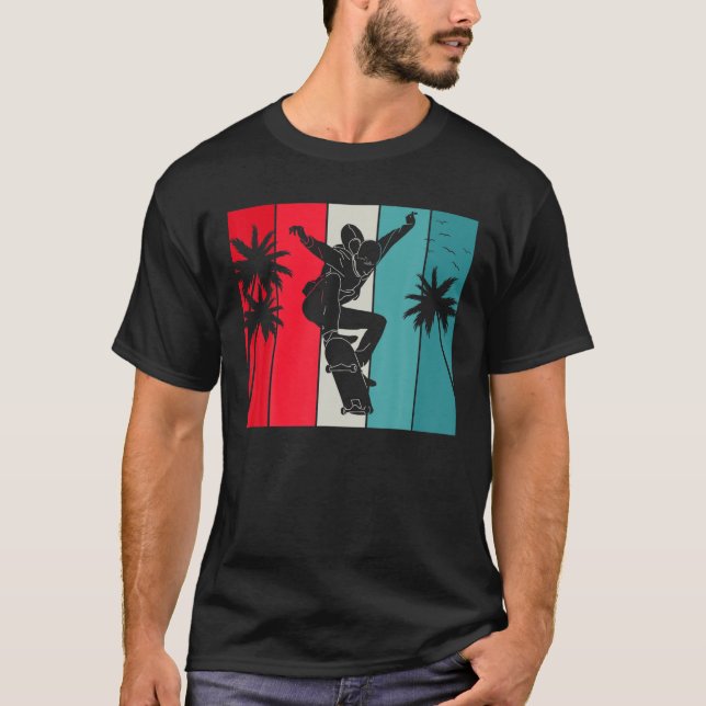 Skateboard Retro Vintage Distressed Skateboarding T-Shirt (Front)