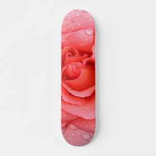 Skateboard Romantique Rose rose rouge gouttes d'eau
