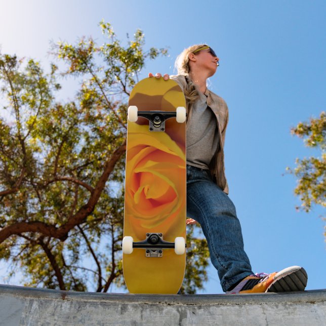 Skateboard Rose jaune, jaune orangé (Extérieur 1)