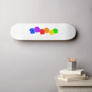 Skateboard Roses arc-en-ciel