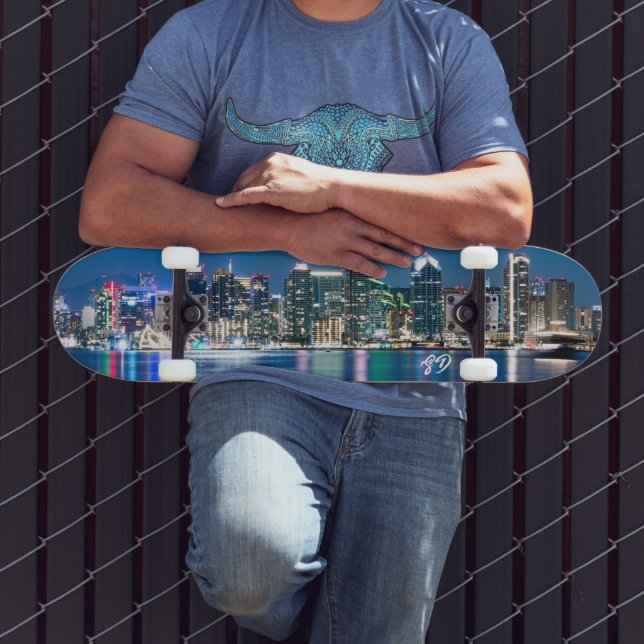 Skateboard San Diego Skyline Monogrammé (Extérieur 3)