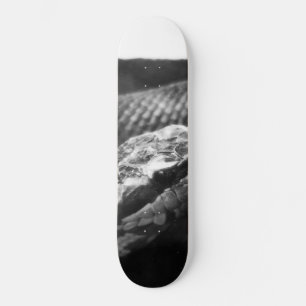 Skateboard Serpent noir et blanc
