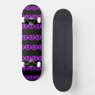 Skateboard Spirales violettes motif sur noir